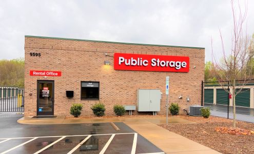 Public Storage