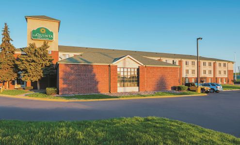 La Quinta Inn & Suites by Wyndham Minneapolis Northwest