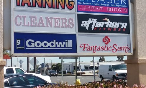 Goodwill Manhattan Beach