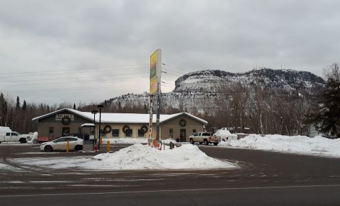 Chapman's Gas Bar Fort William First Nation