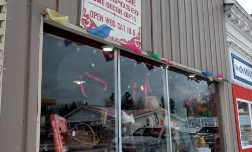 The Rusty Red Rose Rose City