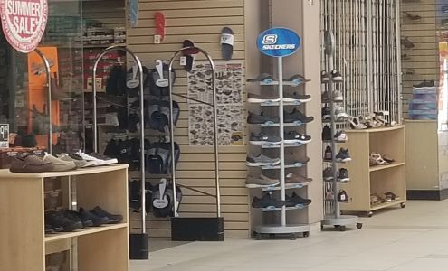 Tootsies Shoe Market