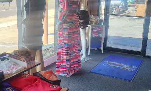 Fancey Boutique Youngstown