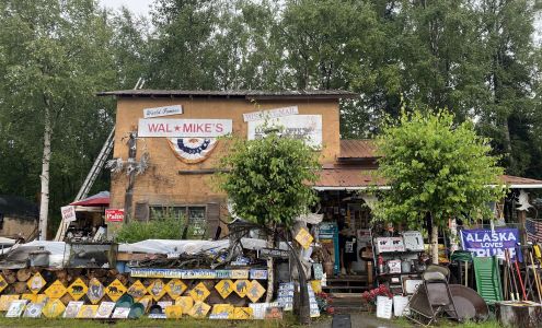 Wal Mikes Trapper Creek