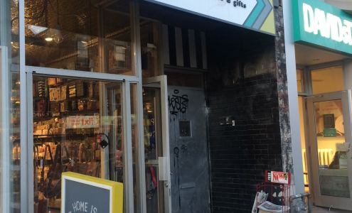 Juxtapose Cards & Gifts