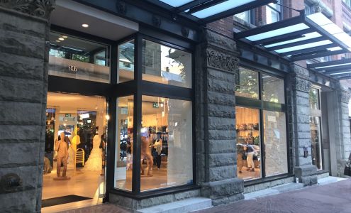 Herschel Supply | Gastown