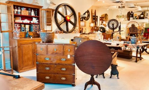 Finer Things Antiques & Curios