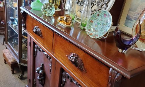 Antique Collector The