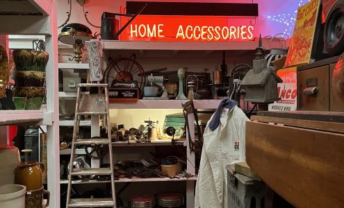 Eras antiques and art