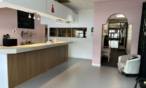 Boutique Lyna - Boutique de robes de mariée, robes de bal, robes de mère de mariée, Québec Beauceville