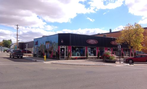 Tish's Fashions & Finery