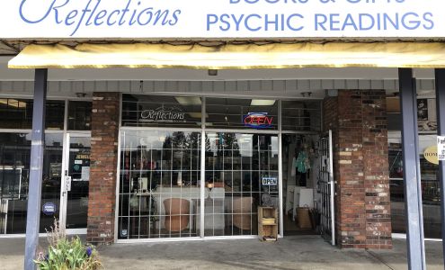 Reflections Books and Wellness