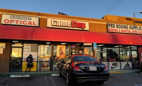 GameStop Lake Balboa