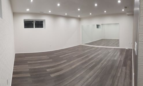 Daryl's Service Glass Ltd