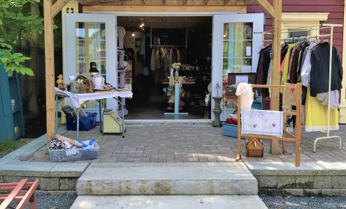 The Hanger and Clasp Vintage Mahone Bay