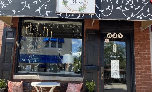 Makers on Main - Threads & Grace Boutique & Co. Genoa