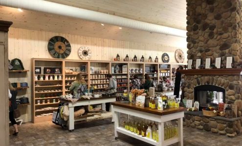 Country Home Candle 6 Middleton Church Rd, Delhi Ontario N4B 2W4