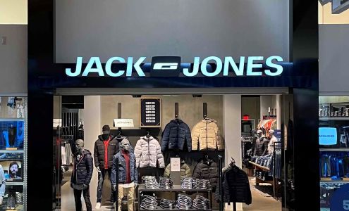 JACK & JONES