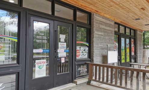 Constance Bay compounding Pharmacy Woodlawn