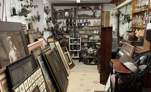 Teacher's Antiques & Oriental Rugs