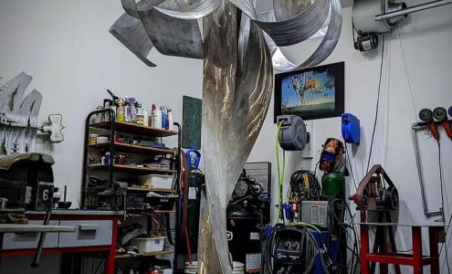 Béla Simó Studio and sculpture garden Val-des-monts