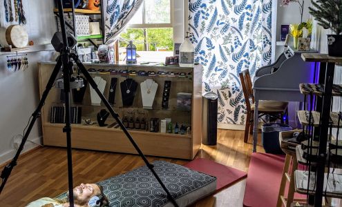 Light Alchemy HI 3681 Baldwin Ave Ste A-203, Makawao Hawaii 96768