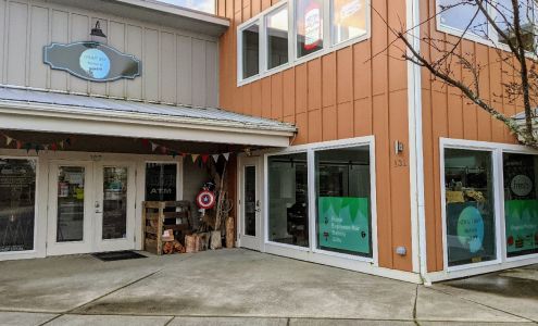 Oyhut Bay Market & Bakery