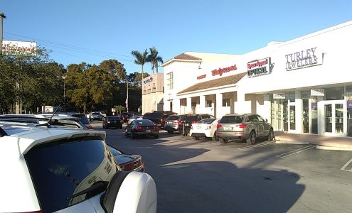 Suniland Shopping Center