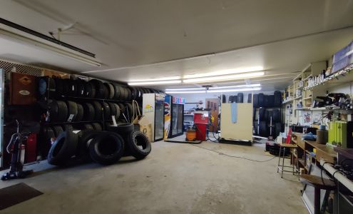 Wally's Service Rose Valley