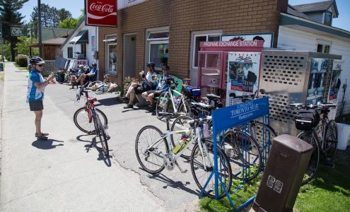 Poirier's Confectionery & Pizza Massey