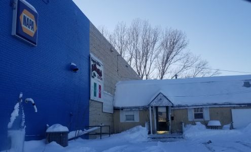 Nail Trenz 320 3rd St, International Falls Minnesota 56649