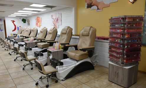 Tomah 2 Nails & massages 1124 N Superior Ave, Tomah Wisconsin 54660