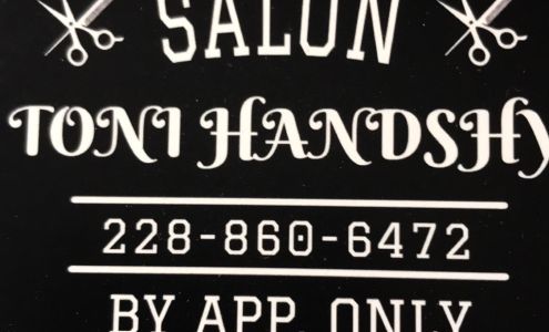 Professional hairstylist, Toni Handshy