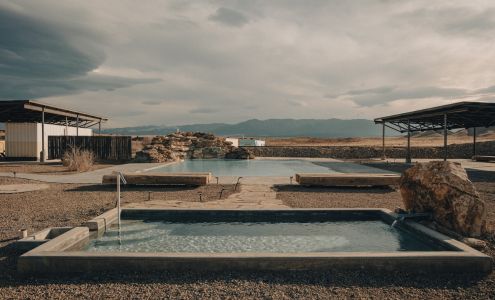 Desert Reef Hot Spring Florence