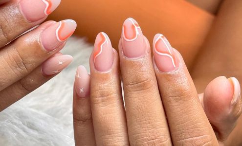 Chipped Nail Lounge