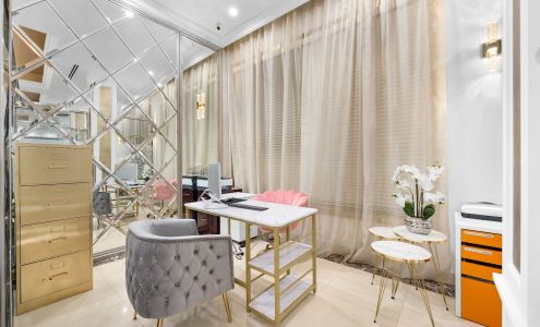 Deluxe Cosmetic Center