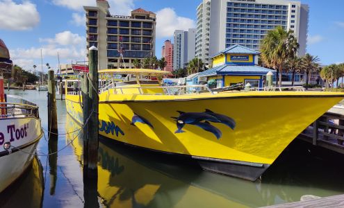 Sea Screamers of Clearwater 25 Causeway Blvd, Clearwater Beach Florida 33767