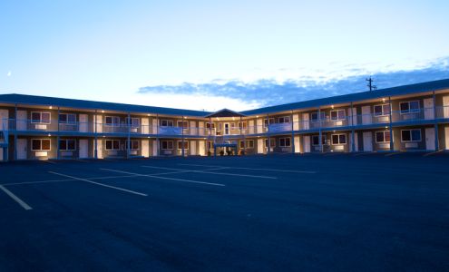 Shoreside Inn & Suites Wabamun