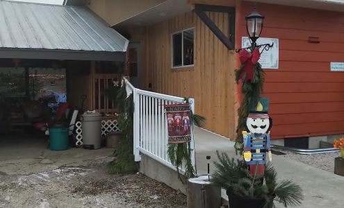 Beautiful Image Naturally By Pattie 119 7 Ave NW, Nakusp British Columbia V0G 1R0