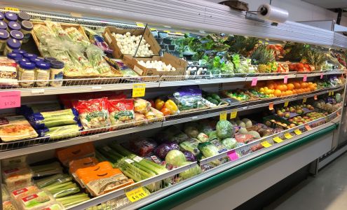 D & B Foods Lucky Lake