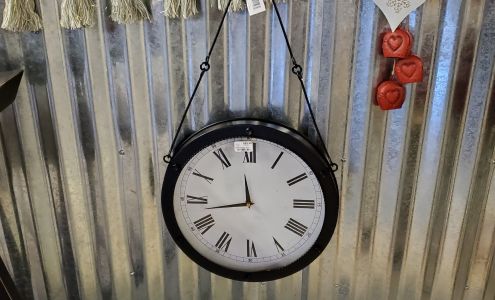 Tomi Jane's Boutique - Cranbrook