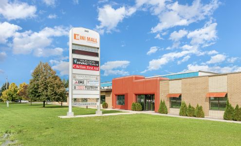 Mini Mall Storage - Bracebridge