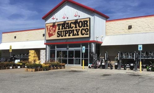 Tractor Supply Grove