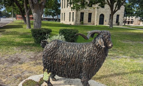Devil's Sinkhole State Natural Area Rocksprings