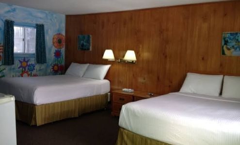 Algonquin Motel South River