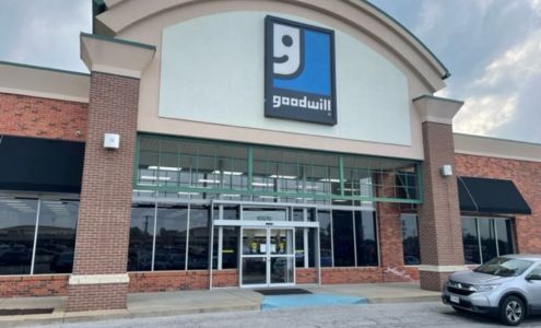 Goodwill Saint Robert