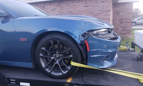 Cardenas Body Shop & Wrecker Service