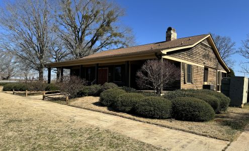 Georgia Visitor Information Center - Plains Plains