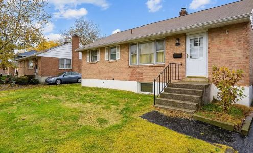 Amanda Fales, Patterson-Schwartz-Hockessin