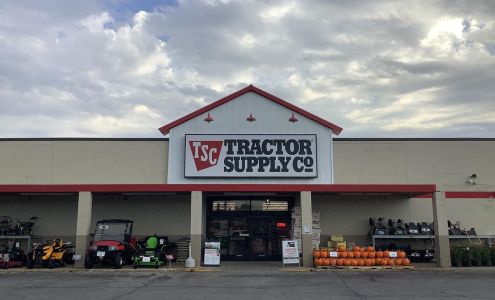 Tractor Supply Clinton